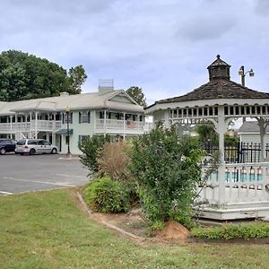 Key West Inn - Lafayette